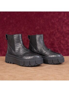 Sorel Black Croc-Embossed Chelsea Ankle Boots